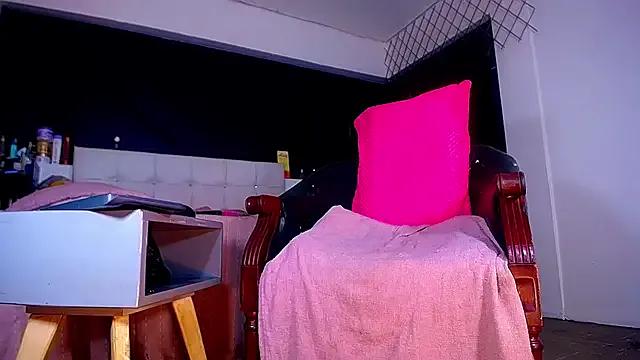 Freechat bellatrixx_69 on StripChat