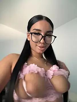Freechat BlueEyes_BB on StripChat