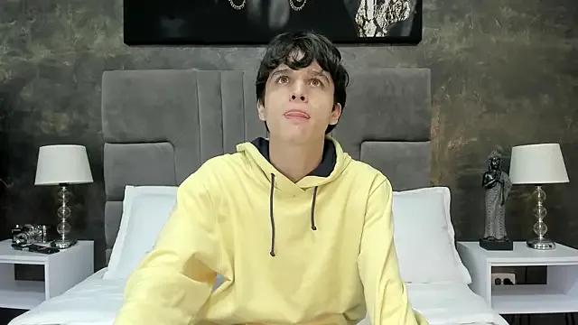 Private bruce_hans on StripChat