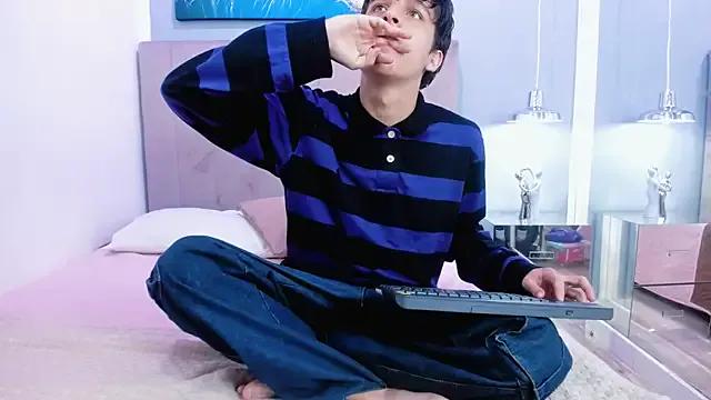 Private bruce_hans on StripChat