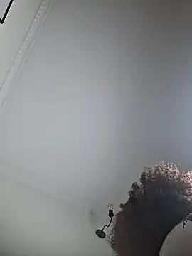 Freechat bustytemptress1 on StripChat