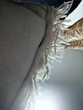 Freechat bustytemptress1 on StripChat