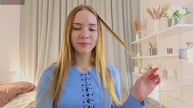 StripChat CarollSmithh is Freechat CarollSmithh — *** Lick lips ***