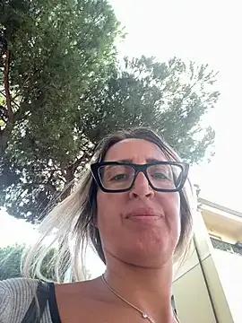 Freechat casalinga88 on StripChat