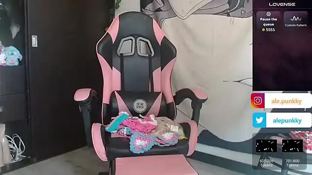 Freechat charlotbelucci_ on StripChat