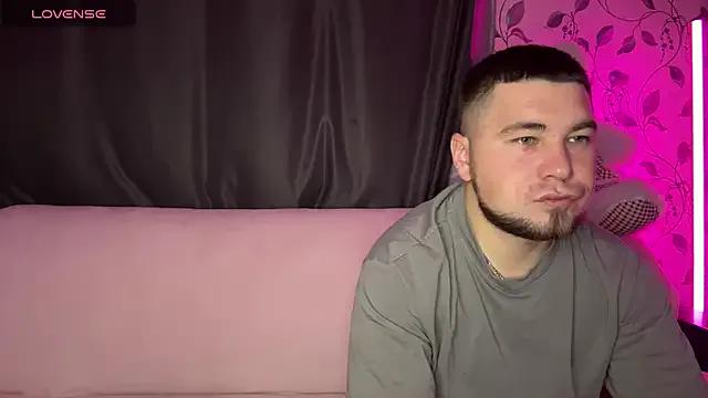 Freechat coupleinspire on StripChat