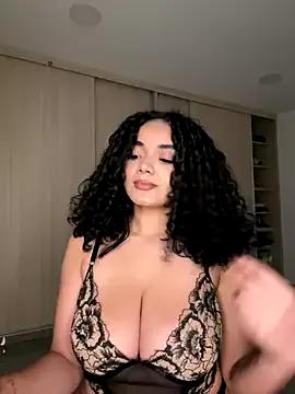 Freechat Curlyierr on StripChat