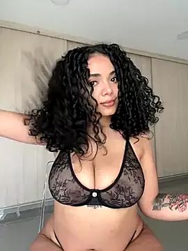 Freechat Curlyierr on StripChat