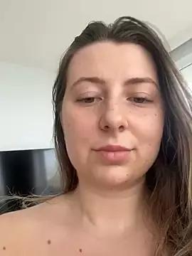 Freechat curvyflawless on StripChat