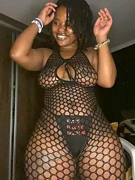 DiamondGoddes — Fuck pussy with cucumber 