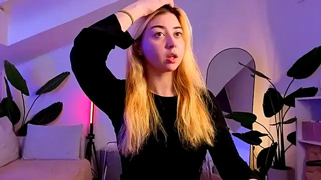 dreamyhannah — Shake booty right in your face