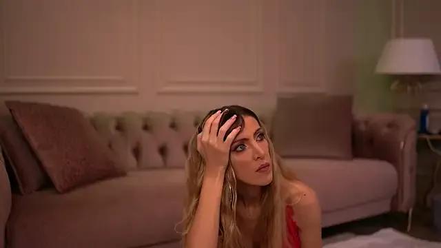 Freechat EllaBlake on StripChat