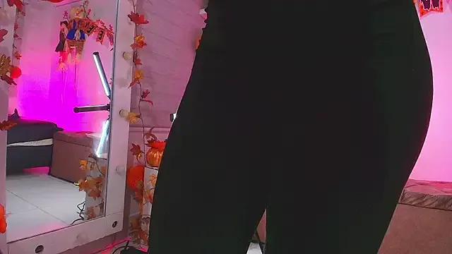 Group emyli_sw_ on StripChat