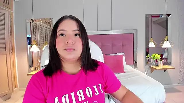 HannaKarson on StripChat 