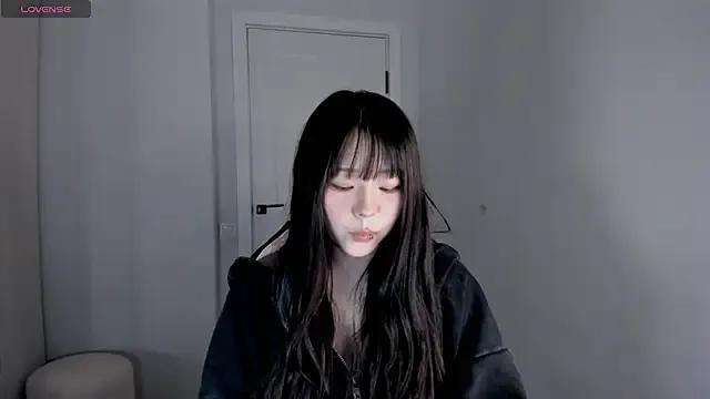 Freechat hee_young11 on StripChat