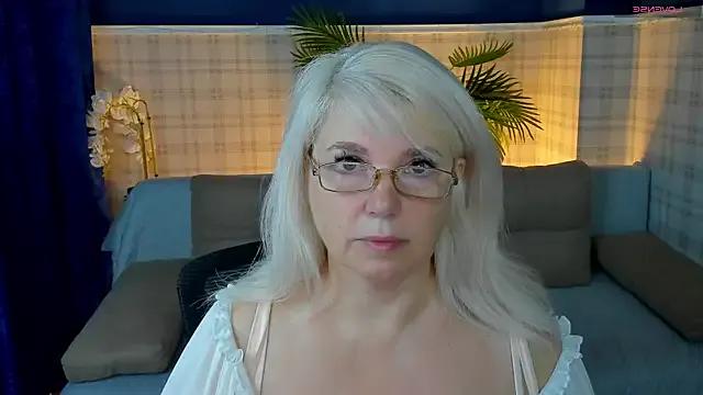 Hella_Fabel — take off your top