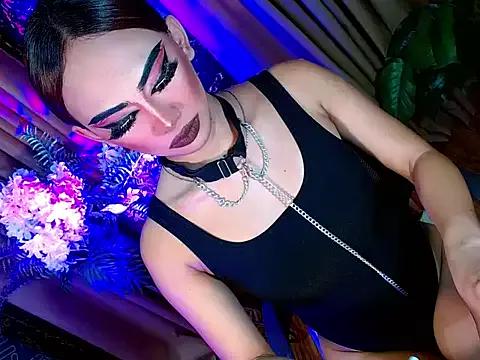 HOLLYWOOD_QUEEN_88 on StripChat 