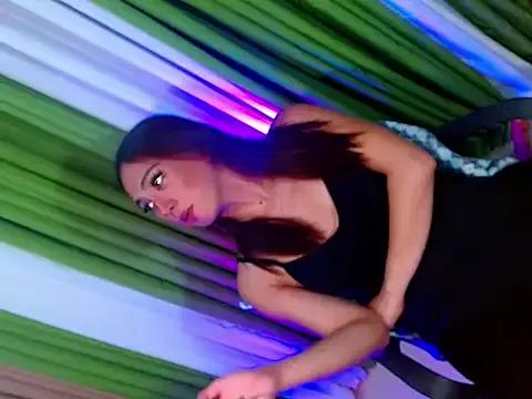 HOLLYWOOD_QUEEN_88 on StripChat 