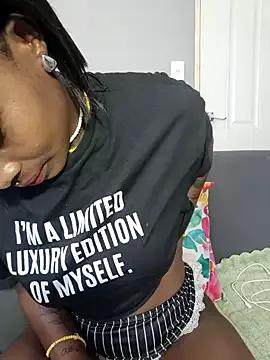 Freechat HoneyDropsX on StripChat