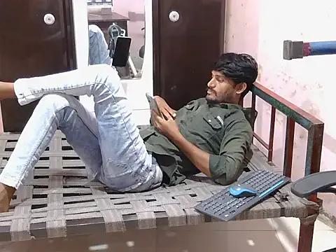 Freechat HotXKrish on StripChat