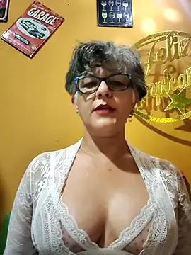 Freechat ilonna2025 on StripChat
