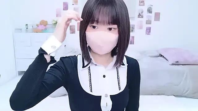 Group Im_Yu-na on StripChat