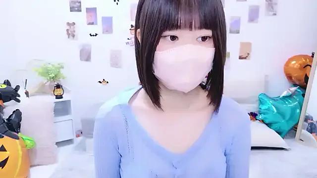 Group Im_Yu-na on StripChat