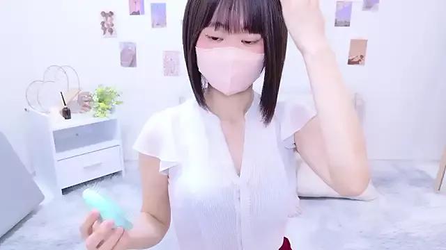 Group Im_Yu-na on StripChat