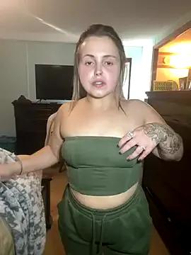 Freechat JuicyExxxperience on StripChat