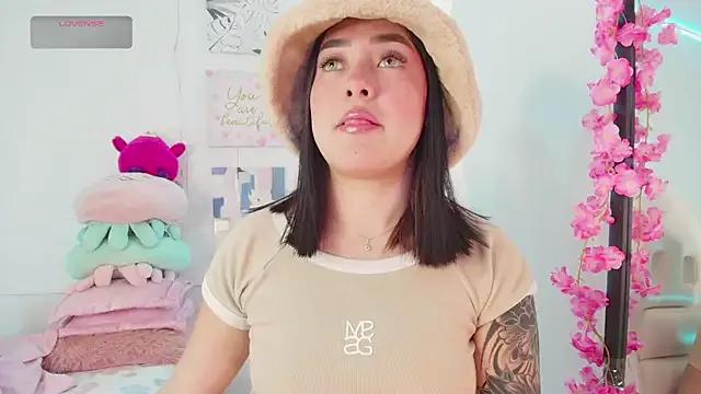 Freechat justonecute on StripChat