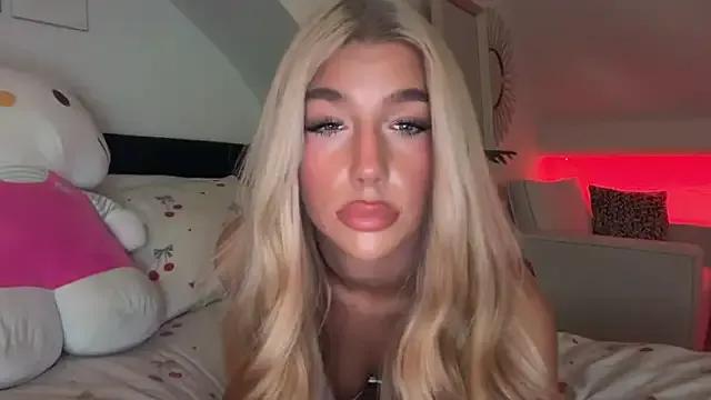 KENNIEXROSE on StripChat 