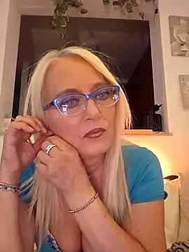 kikkastar on StripChat 