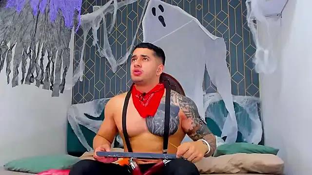 Freechat king_falconer on StripChat