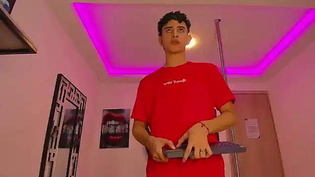 Freechat KING_OFF_BOYS on StripChat