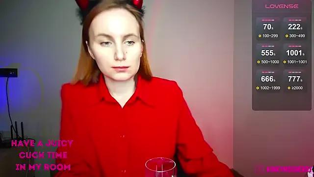 KinkyMissCherry on StripChat 