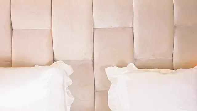 Freechat KiraKayleigh1 on StripChat