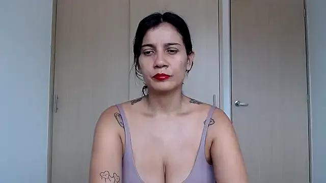 kitty__horny on StripChat 