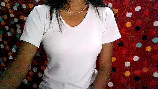 Freechat LAYLA_600 on StripChat