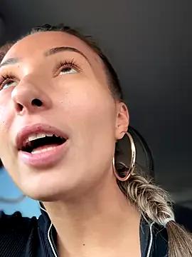 LetsFunKARINA — HelloGive me more love 