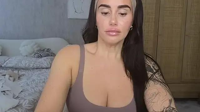 LibbyLoveHeartx on StripChat 