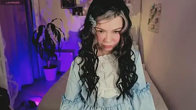 StripChat Lil_Amelie is Freechat Lil_Amelie — Cute small feet close up