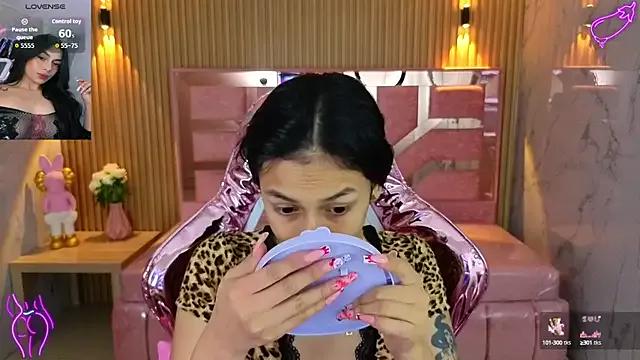 lilith_petit_sub on StripChat 