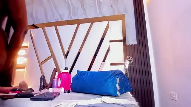 lola_hornei on StripChat 