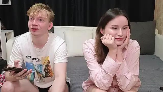 Group loossers on StripChat