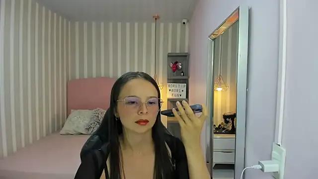 Freechat LORELAIGIVEN on StripChat