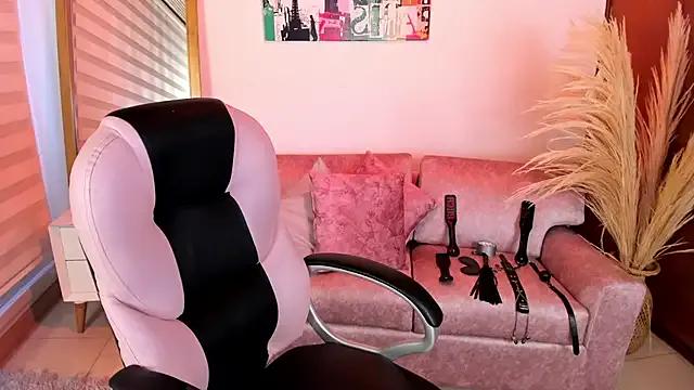 Freechat Lucie_Harper on StripChat