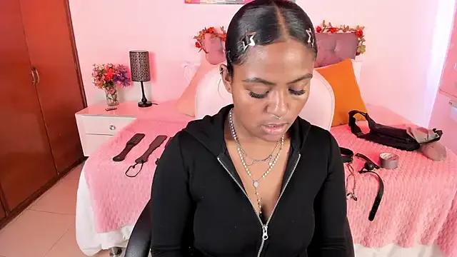 Freechat Lucie_Harper on StripChat