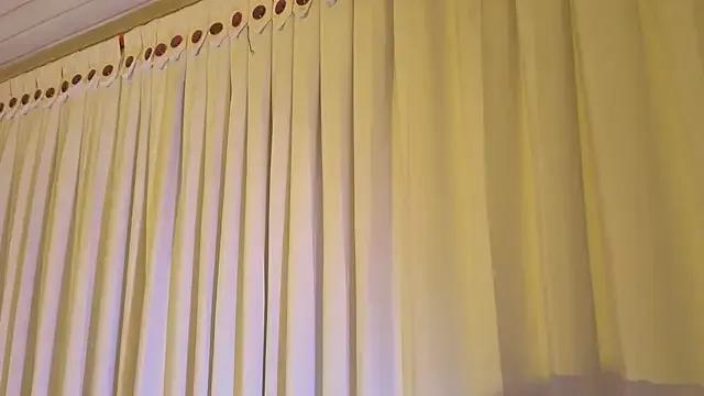 Freechat LunaRosse_ on StripChat