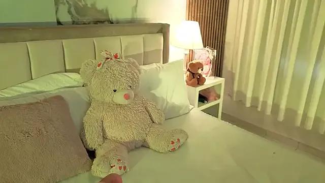 Freechat LunaRosse_ on StripChat