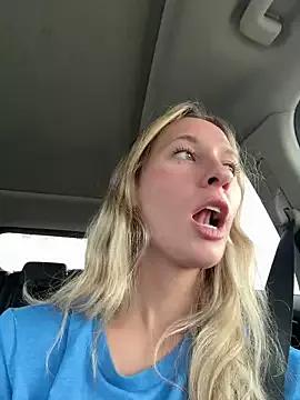 M1ssyk1ssy on StripChat 